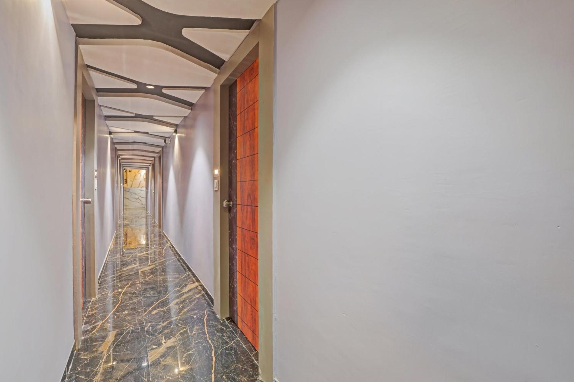 Collection O Park View Hotel Ahmedabad Exterior photo